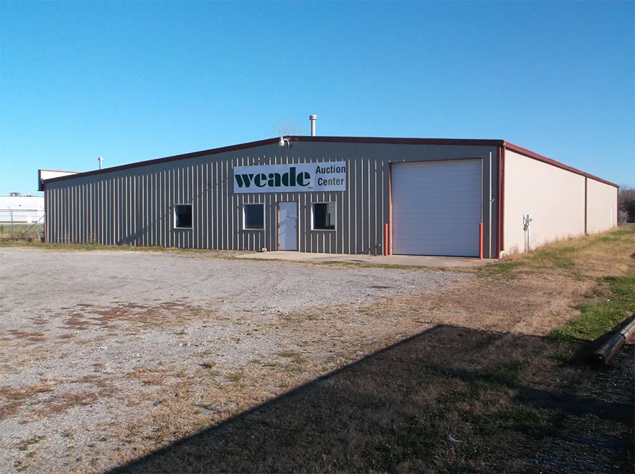 Weade Auction Center Exterior
